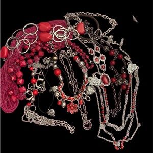 FASHION NECKLACES LOT